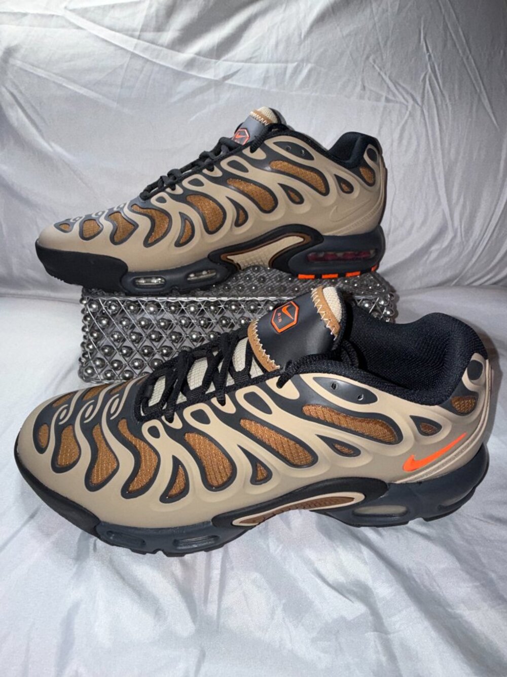BNiB! Nike Air Max Plus Drift Size 11 Khaki Hyper Crimson DSWT